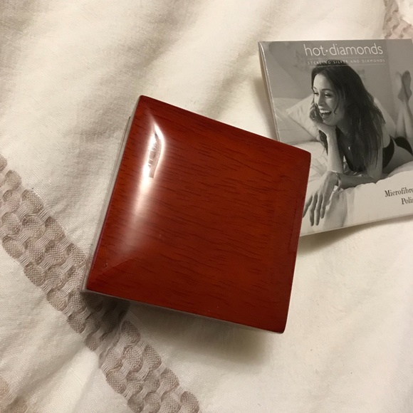 Hot Diamonds 💎 Dainty Dangle Earrings - 925 silver, never worn - Picture 13 of 13